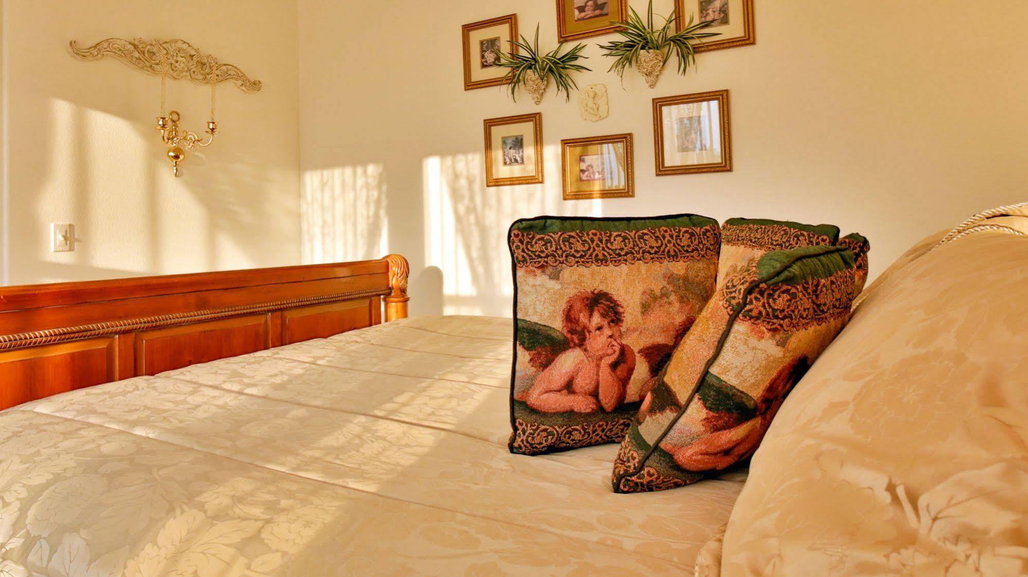 Dreamkatchers Lake Powell Bed & Breakfast Big Water Buitenkant foto