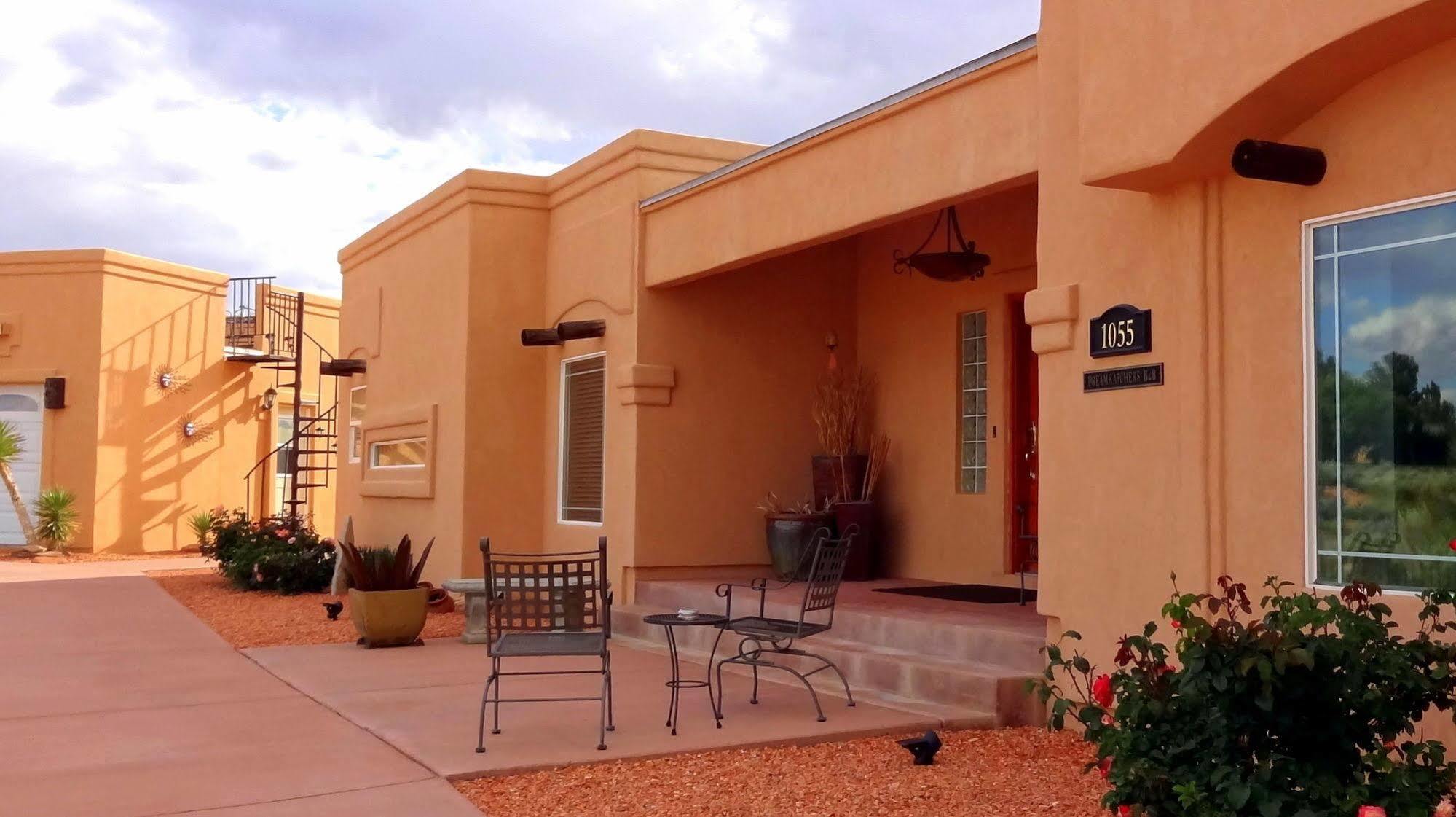 Dreamkatchers Lake Powell Bed & Breakfast Big Water Buitenkant foto